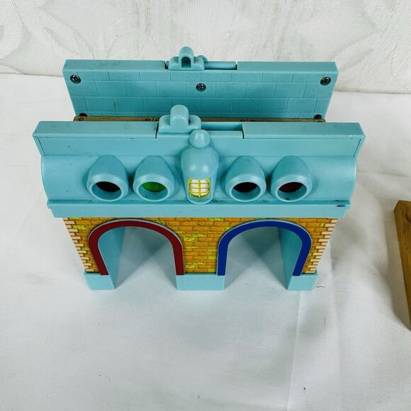 Chuggington Tunnel Depot Wood Railroad Tunnel Bridge & Various Tracks Lot - Picture 3 of 10